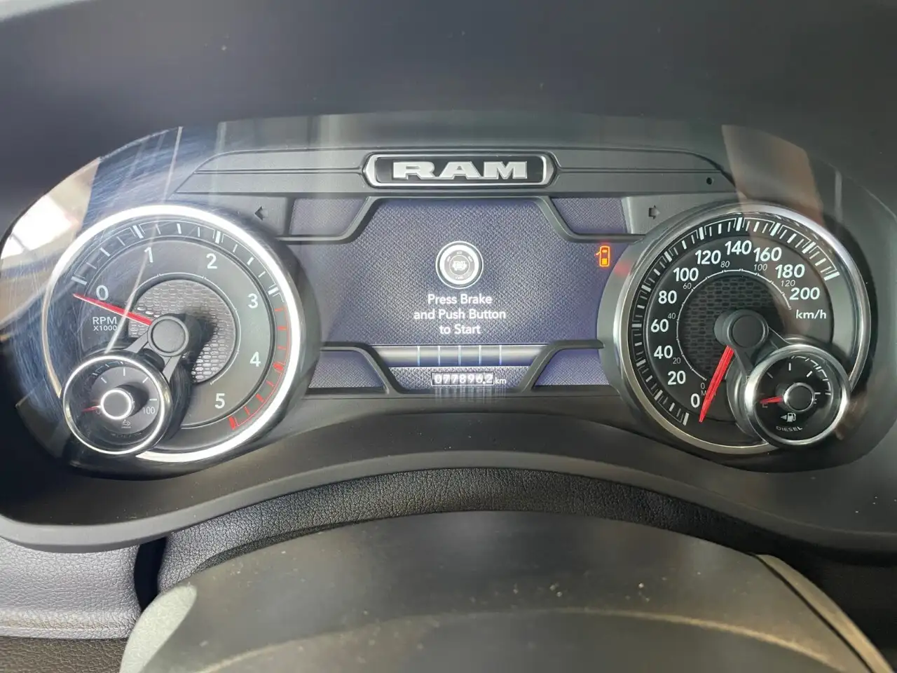 RAM 3500 снимка RAM 3500