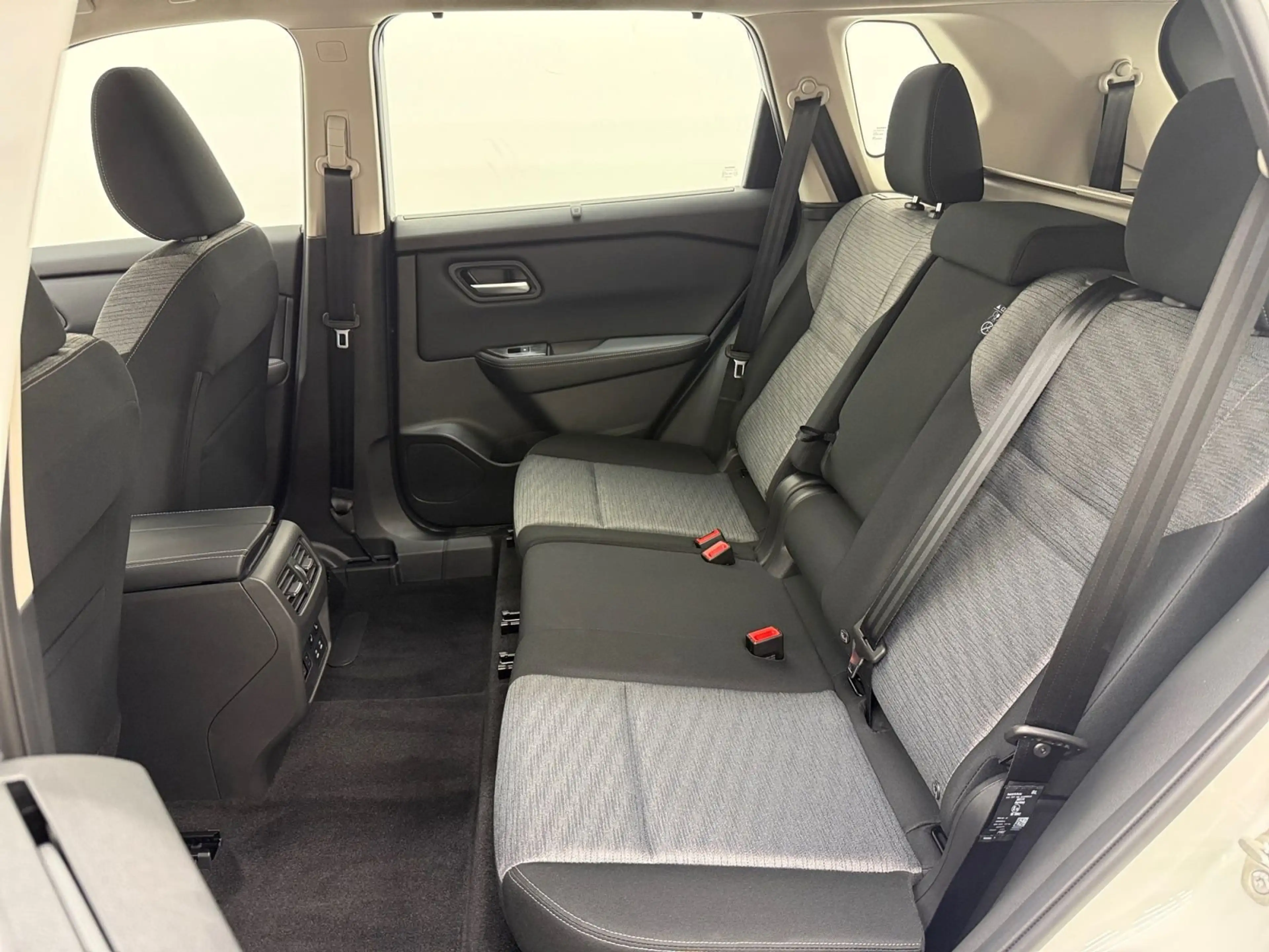 Nissan X-Trail 1.5 Mild-Hybrid Acenta + Comfort Pack X-Tronic 7 PL Camera Adaptive cruise Carplay — photo 8