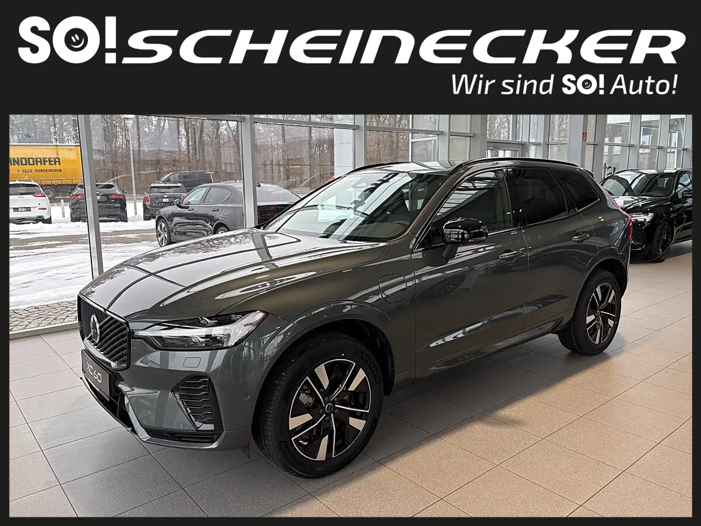 Volvo XC60 T6 AWD PHEV 18,8kWh Plus Dark Aut. Grün - 2