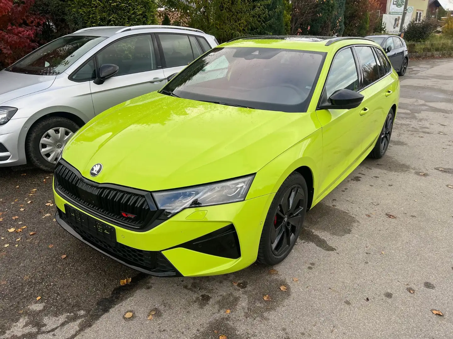 Skoda Octavia Combi RS 2.0 TSI PANO NAVI AHK CANTON Grün - 1