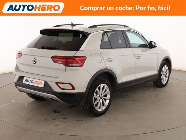 Volkswagen T-Roc view 6