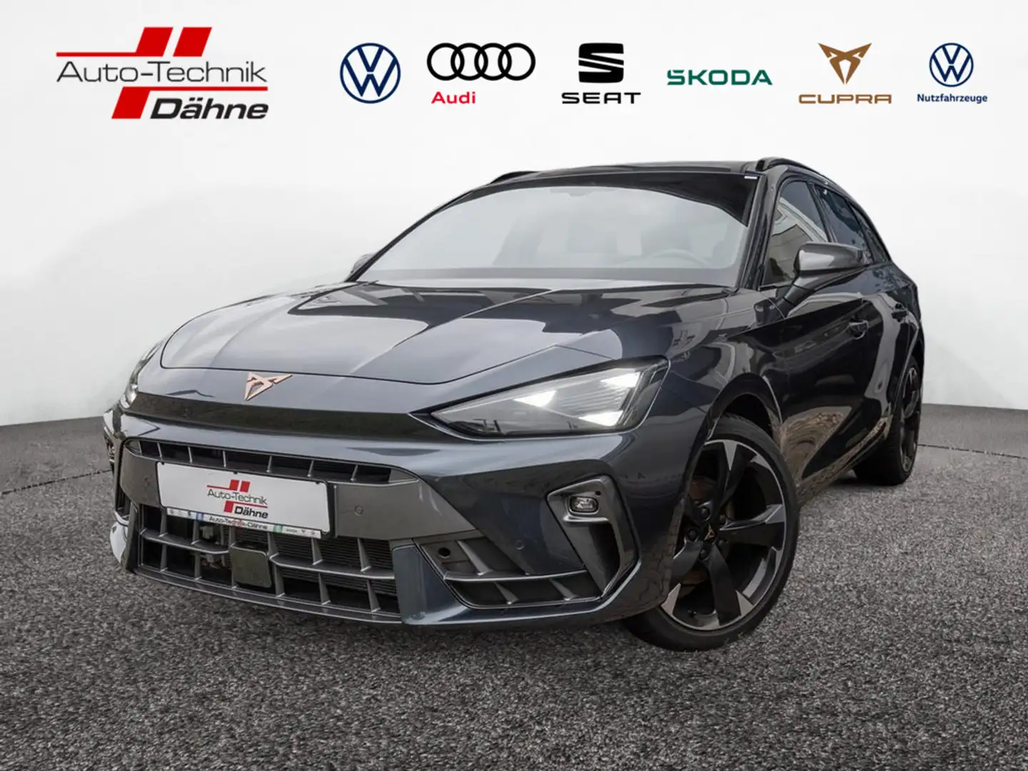 CUPRA Leon ST 1.5 eTSI ACC PDC SHZ KAMERA NAVI LED Grau - 1