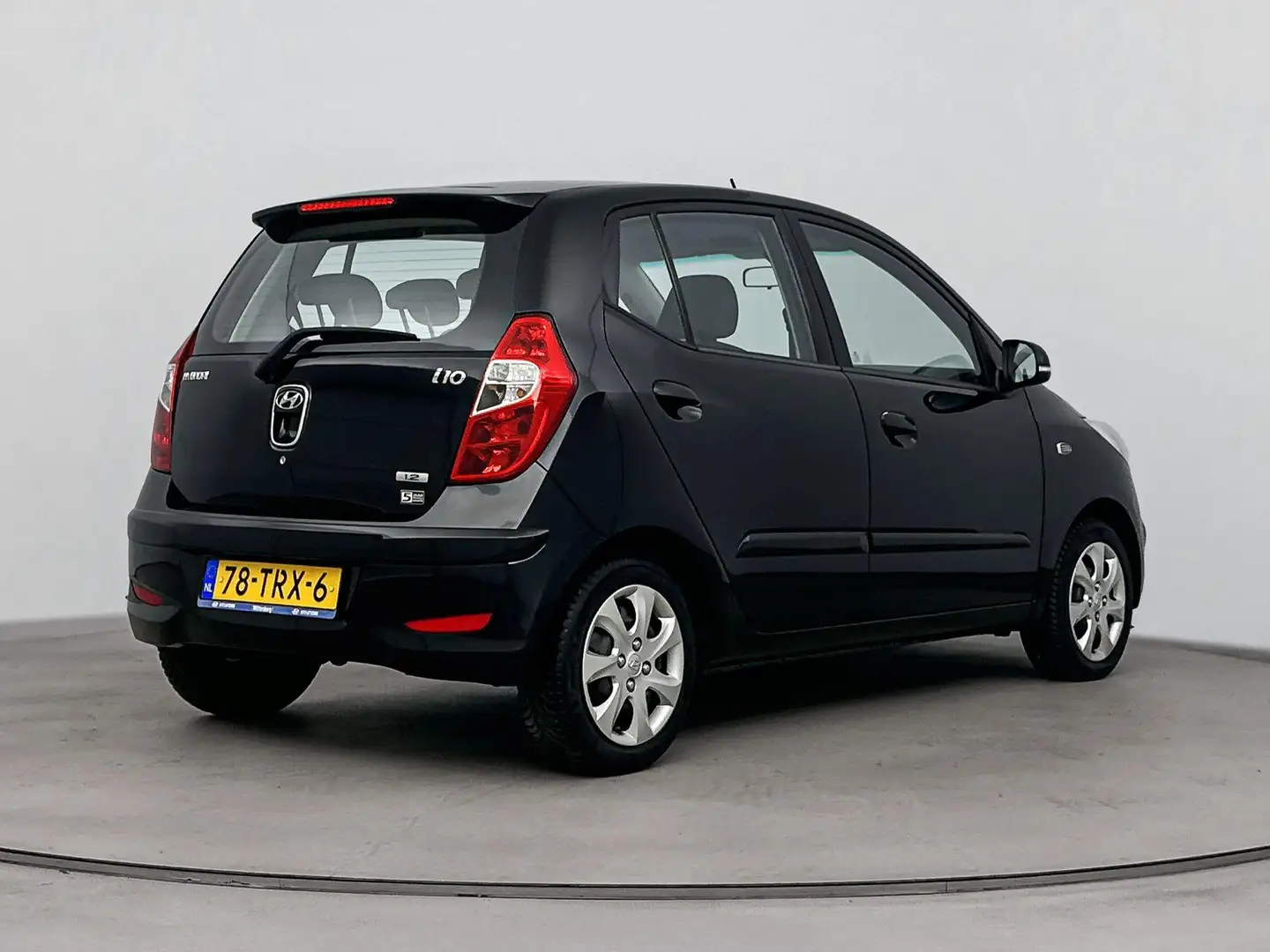 Hyundai i10 1.2 i-MOTION COOL | 5 ZITS | AIRCO | RADIO CD | EL Negru - 2