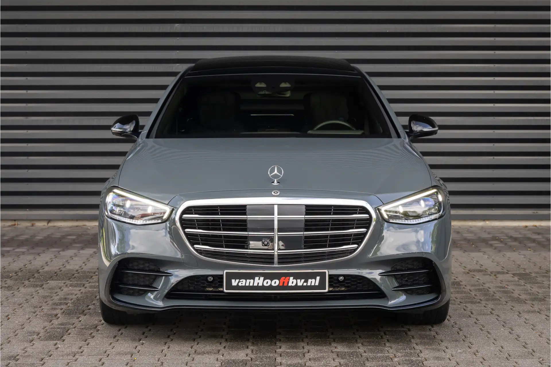 Mercedes-Benz S-Class S 500 2023 회색 사진 3