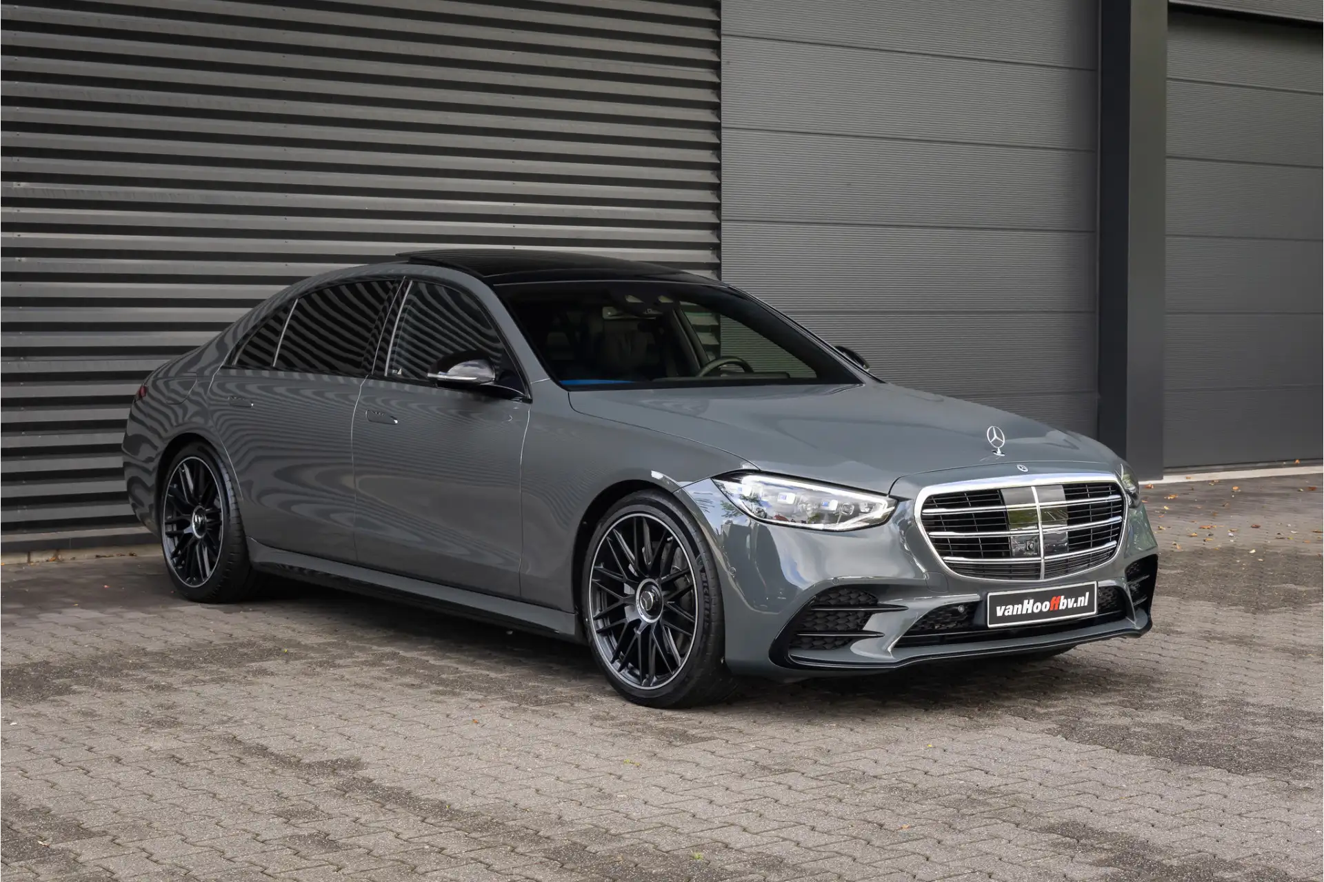 Mercedes-Benz S-Class S 500 2023 회색 사진 5
