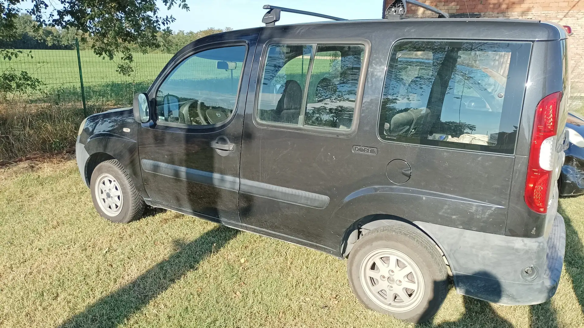 Fiat Doblo 1.6 16v natural power Active - 2