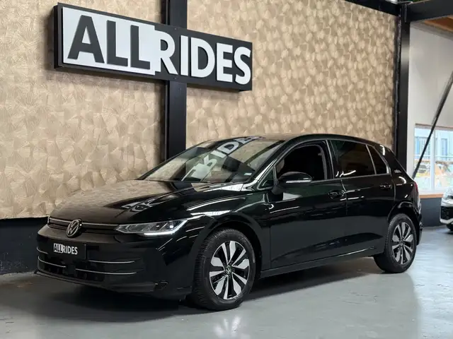 Volkswagen Golf view 4