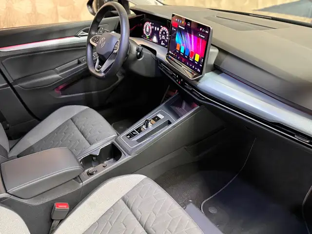 Volkswagen Golf view 9