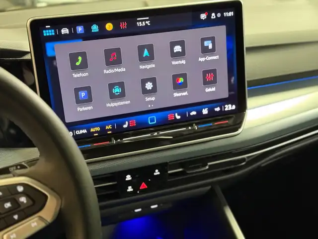 Volkswagen Golf view 18