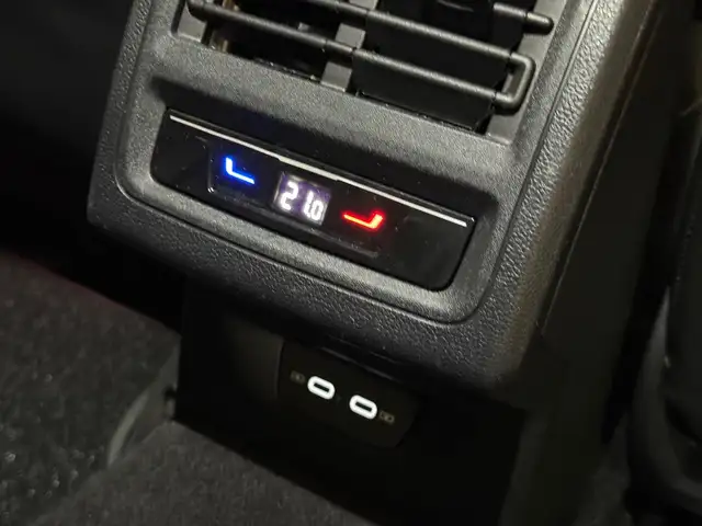 Volkswagen Golf view 11