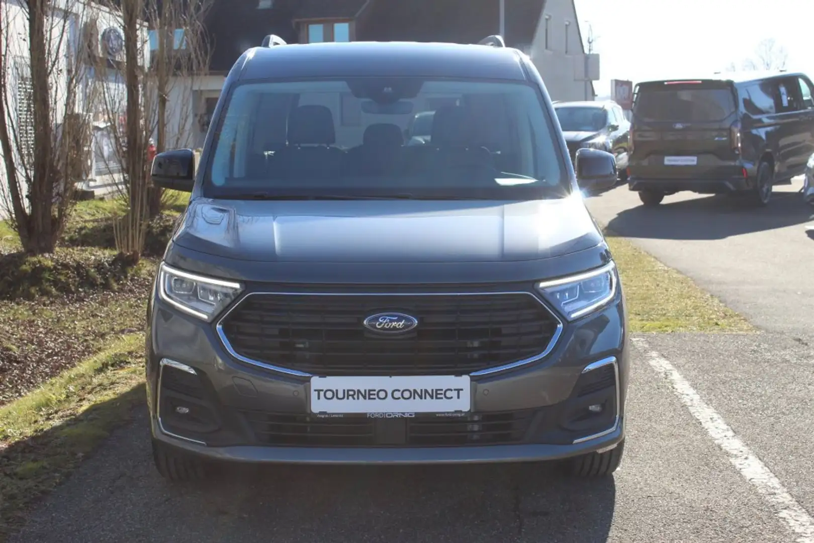 Ford Tourneo Connect Titanium 2.0EcoBlue 122PS A7 Automatik Grau - 2