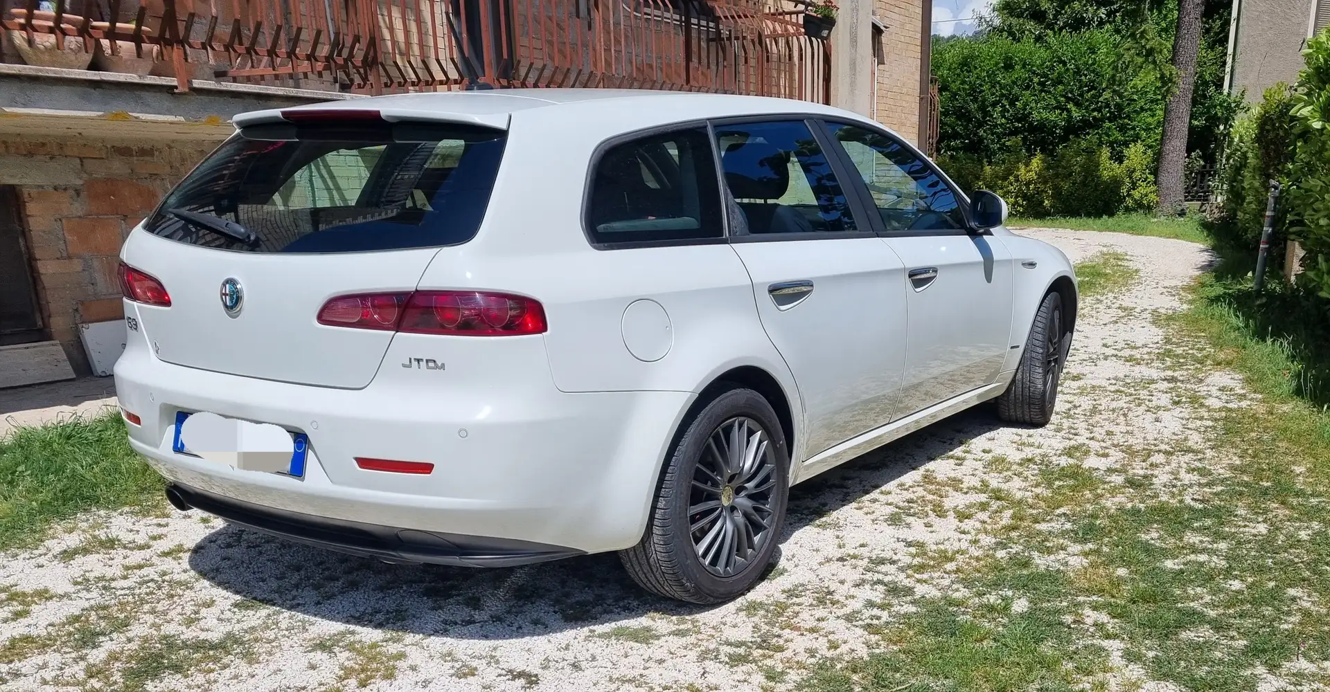 Alfa Romeo 159 159 SW 1.9 jtdm 16v Progression technav pack 150cv Bílá - 2