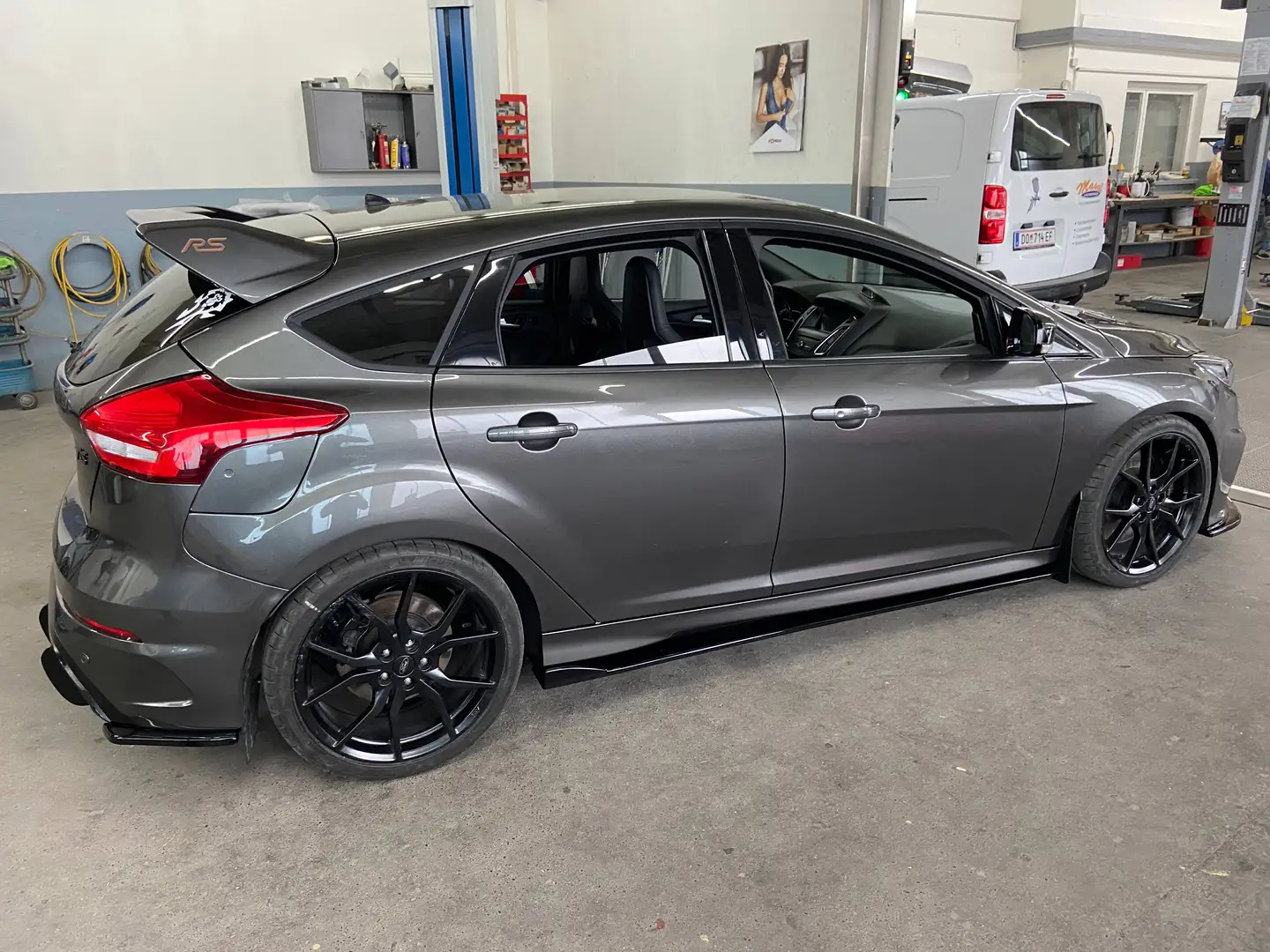Ford Focus RS Mk3 Grau - 2