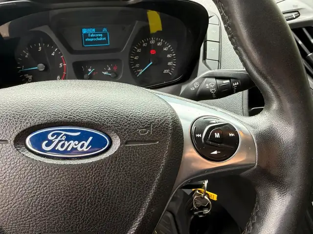 Ford Tourneo Custom view 12