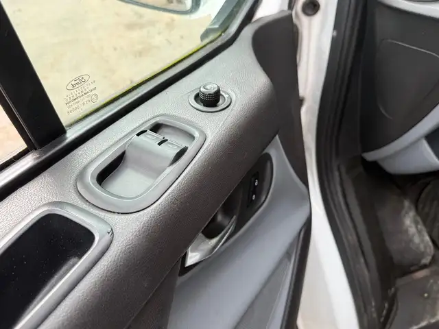 Ford Tourneo Custom view 10