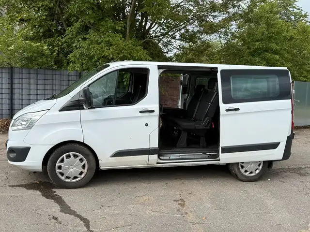 Ford Tourneo Custom view 4