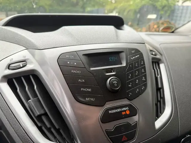 Ford Tourneo Custom view 19