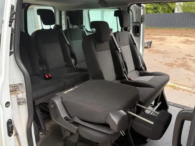 Ford Tourneo Custom view 6