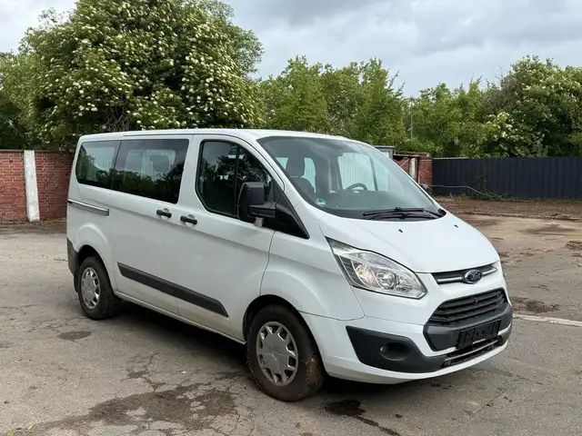 Ford Tourneo Custom main image