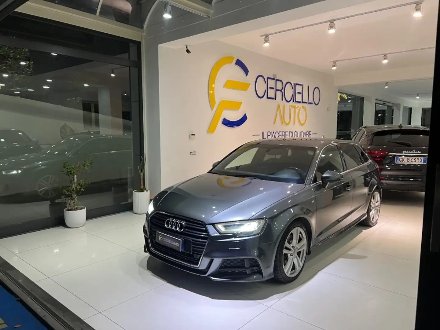 Audi A3 SPB 35 TDI S line edition Grigio - 1