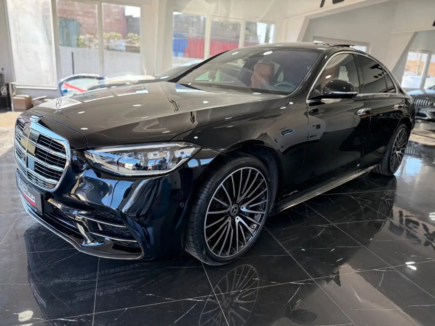 Mercedes-Benz S 500 4M AMG Line Bur Pano Distr Sthzg HUD 21" Negru - 1
