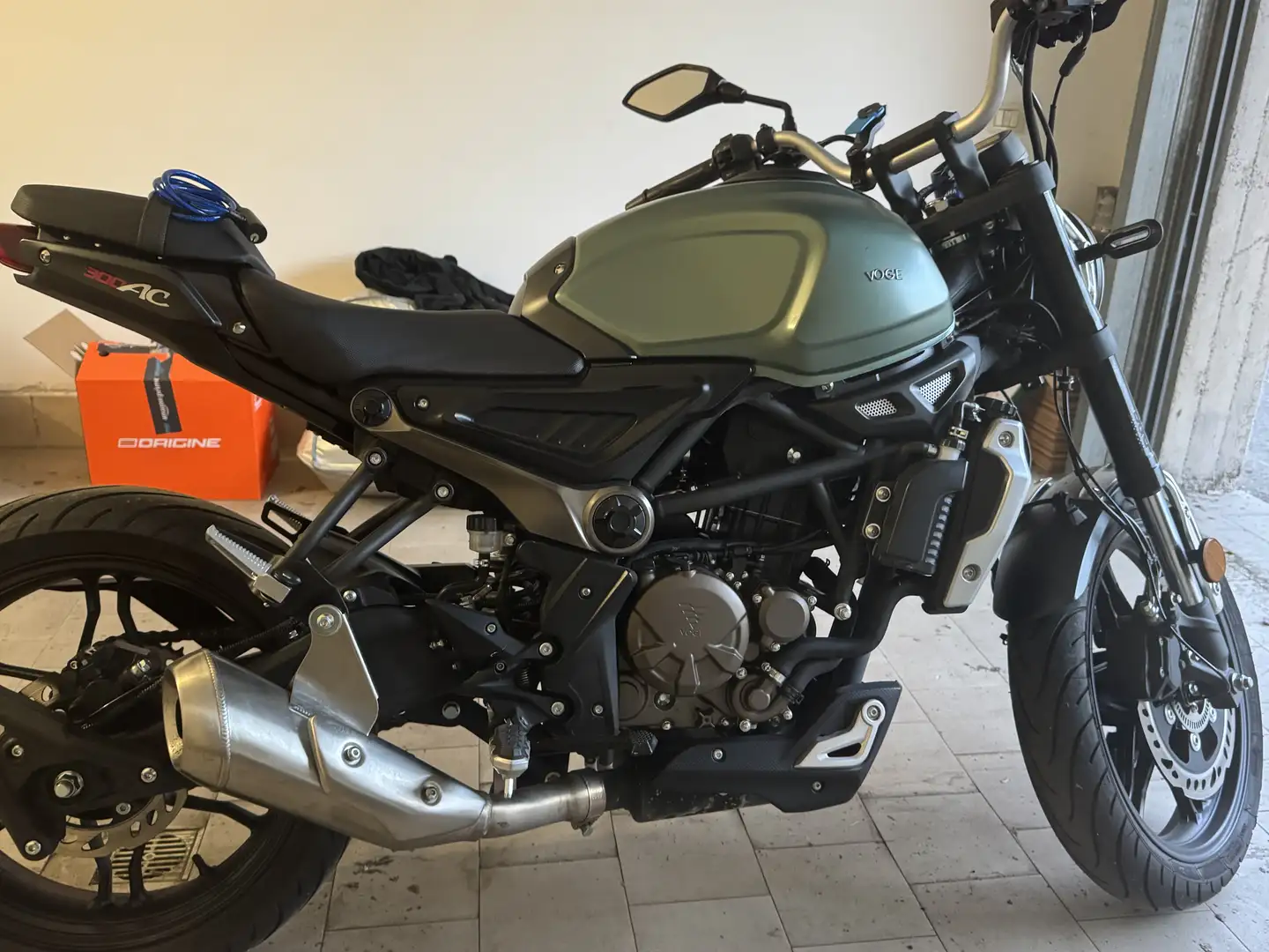 Voge 300AC Naked Зелёный - 2