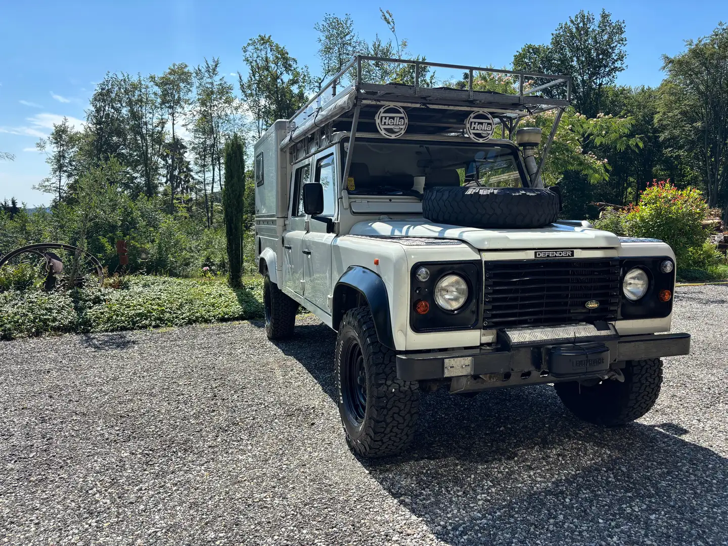 Land Rover Defender 130 Weiß - 2