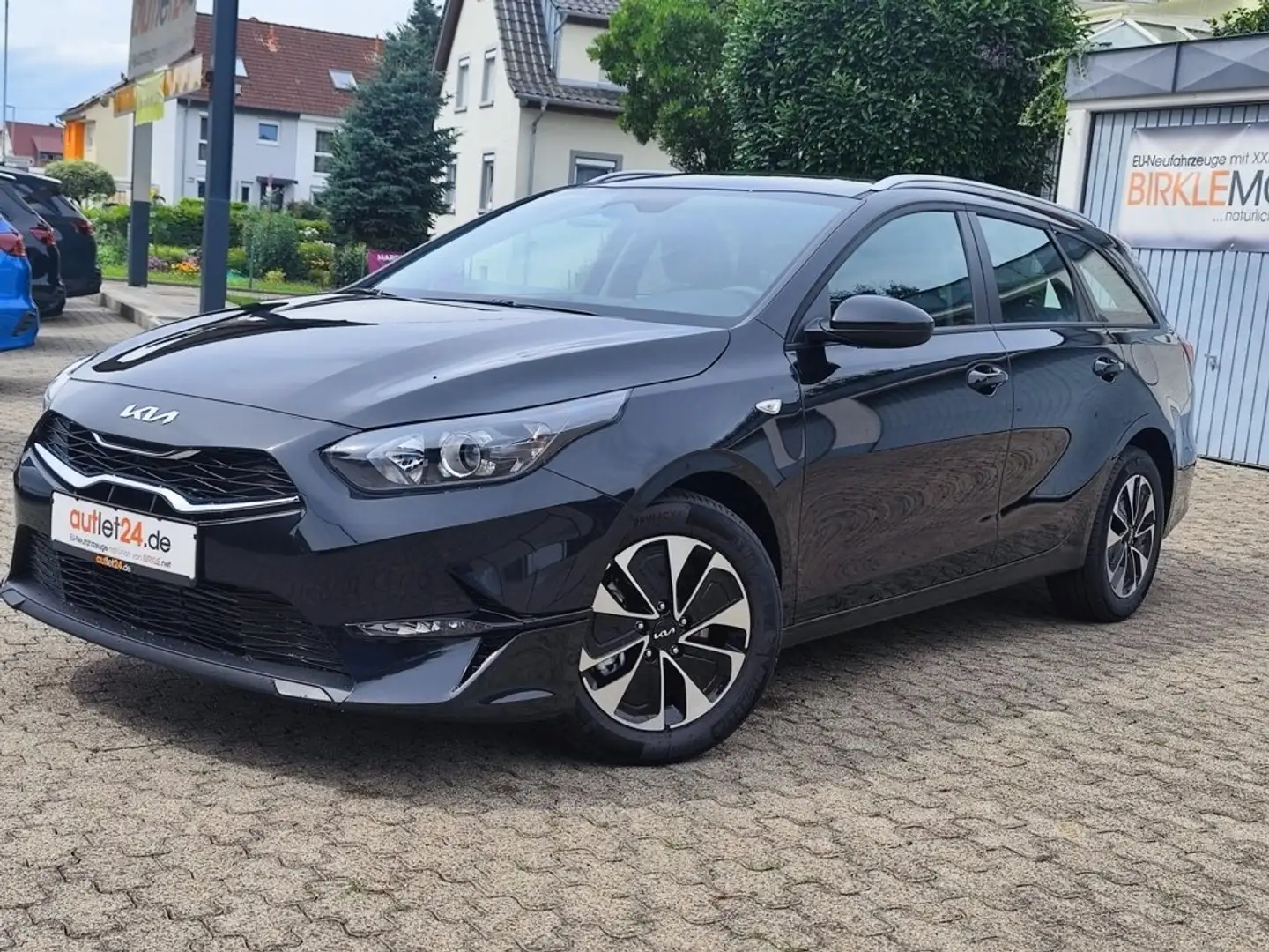 Kia Ceed SW / cee'd SW Ceed Kombi Vision 140PS Navi Kamera SHZ Tempomat Schwarz - 1