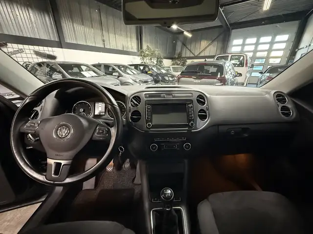 Volkswagen Tiguan view 8