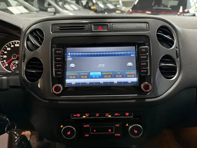 Volkswagen Tiguan view 9