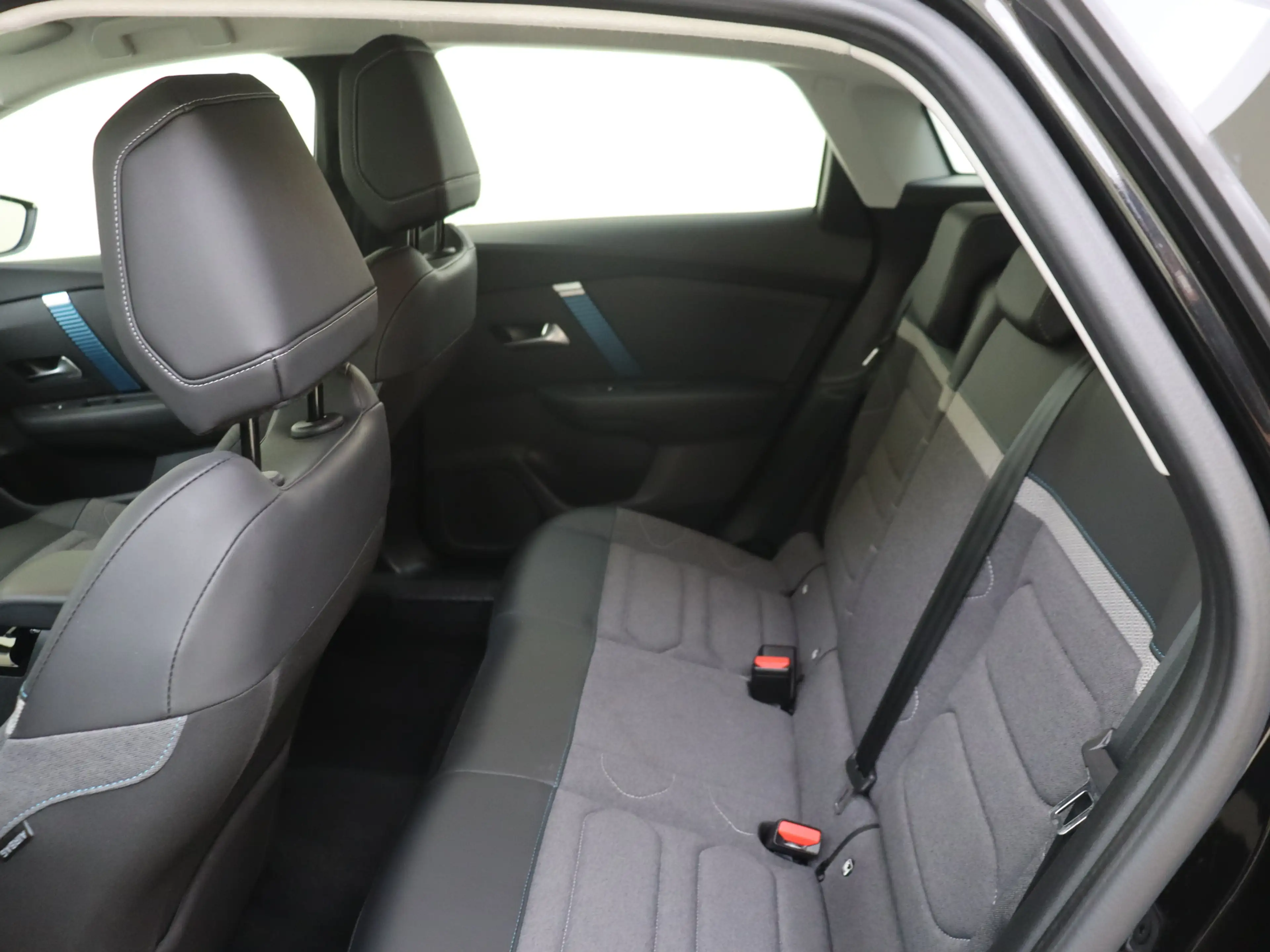Citroen E-C4 Electric Feel 50 kWh — photo 12