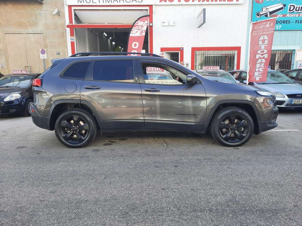 Jeep Cherokee 2.2 Multijet Night Eagle III 4x4 ADI Aut. 136kw - foto 1