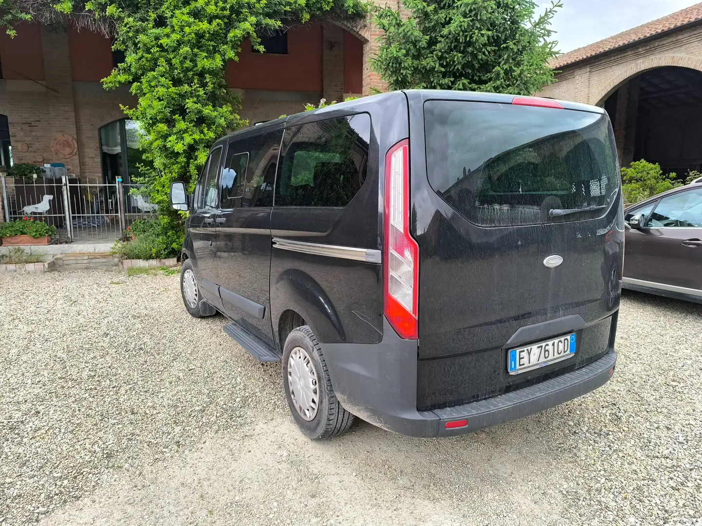 Ford Tourneo Custom Ford Tourneo Custom 320 2.0 TDCi 130CV PC Titanium Negro - 2