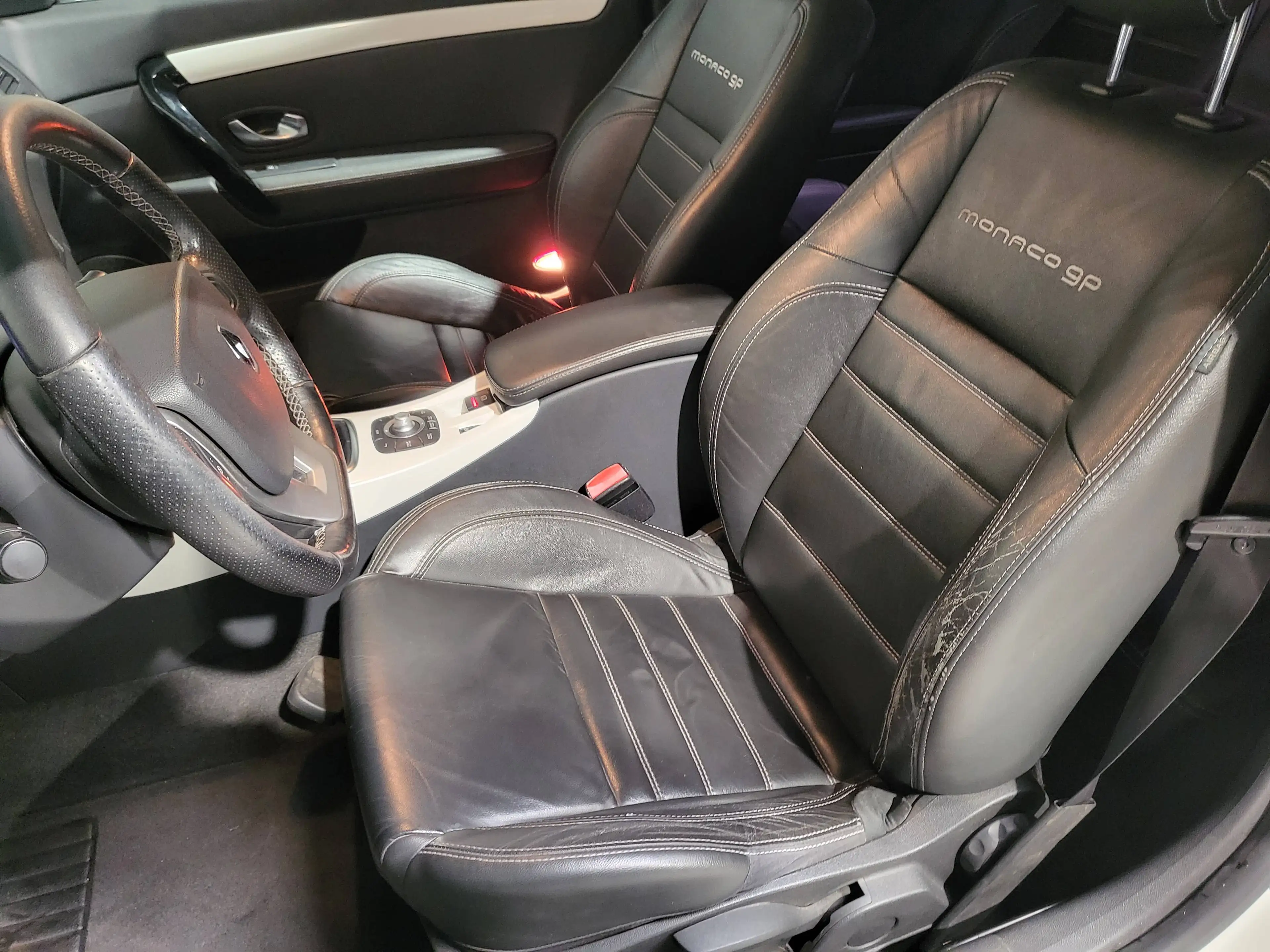 Renault Laguna Laguna Coupé 2.0 dCi Monaco GP — photo 5