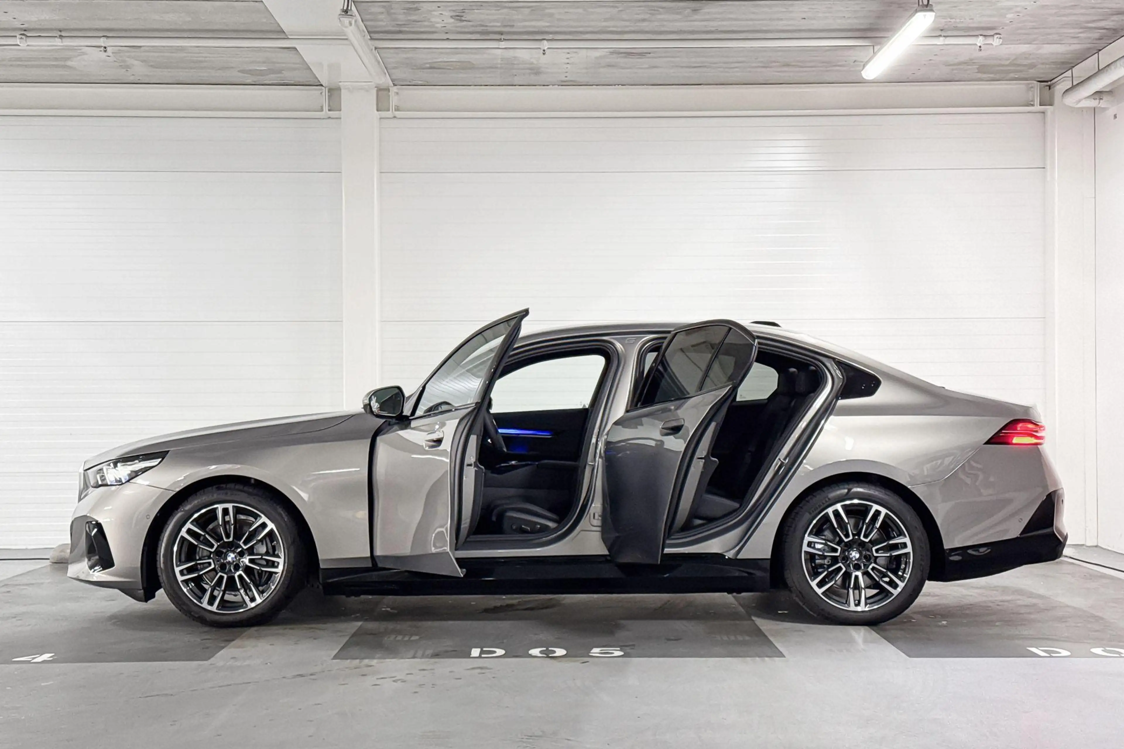 BMW i5 Sedan eDrive40 M Sport Edition 84 kWh | M Sportpak — photo 3