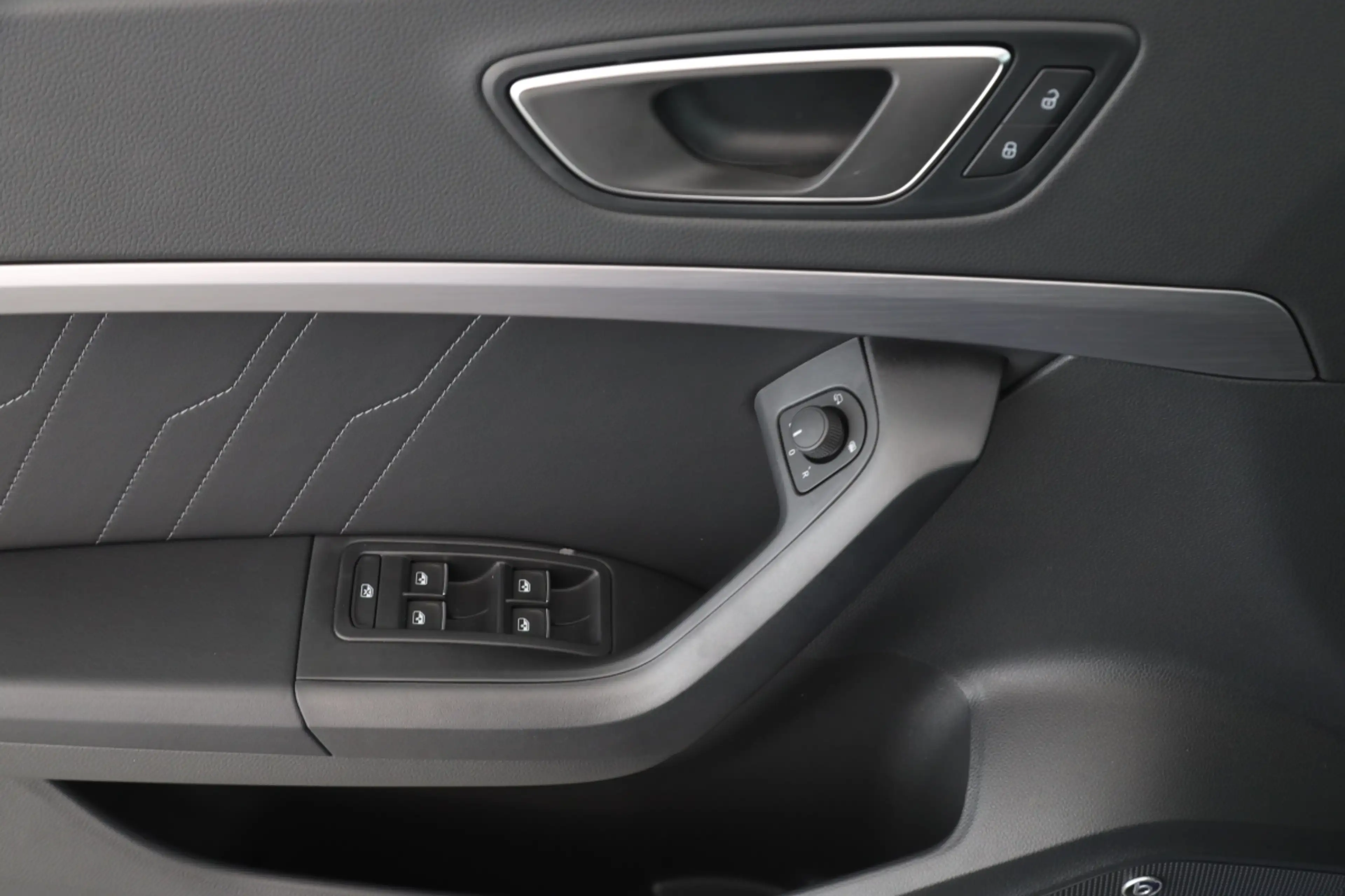 SEAT Ateca 2.0 TDI DSG FR | BEATS | NAVI | ACC | — photo 15