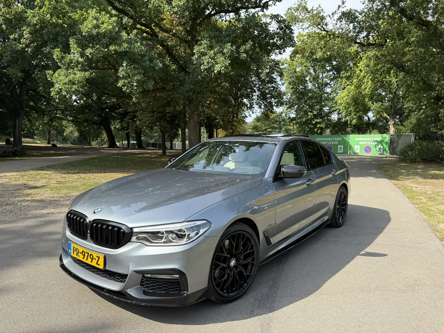 BMW 530 BMW 530 | G30 | BMW ABONNEMENT | M PERFORMANCE Gris - 1