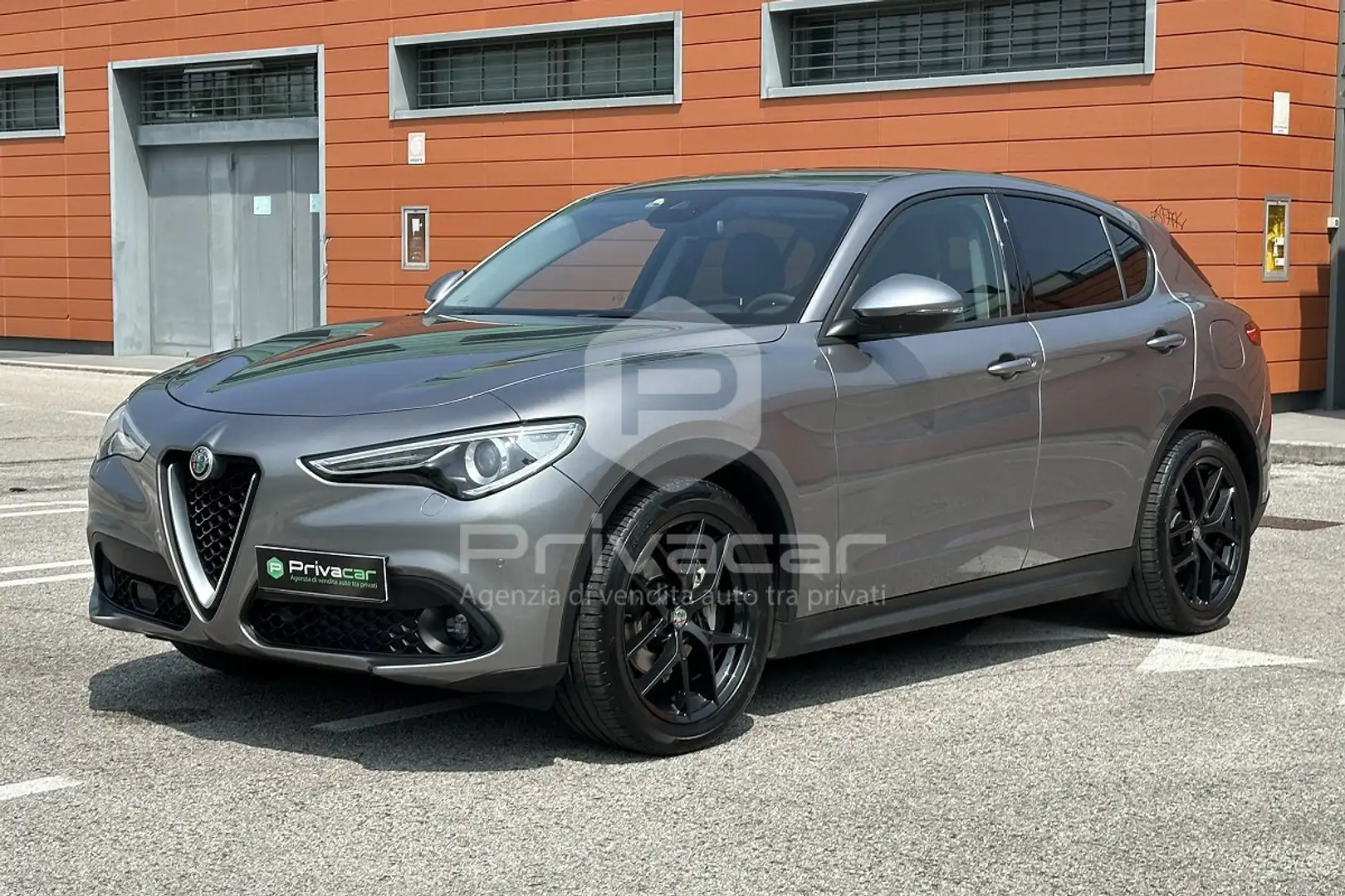 Alfa Romeo Stelvio Stelvio 2.2 Turbodiesel 180 CV AT8 RWD Executive Argento - 1
