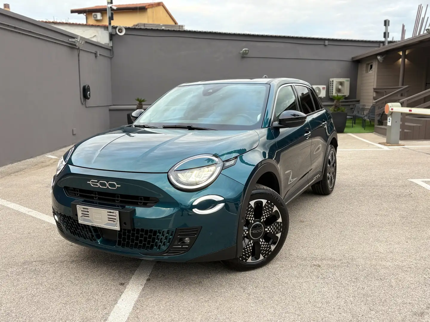 Fiat 600 600 1.2 hybrid La Prima 100cv auto KM CERTIFICATI Verde - 1