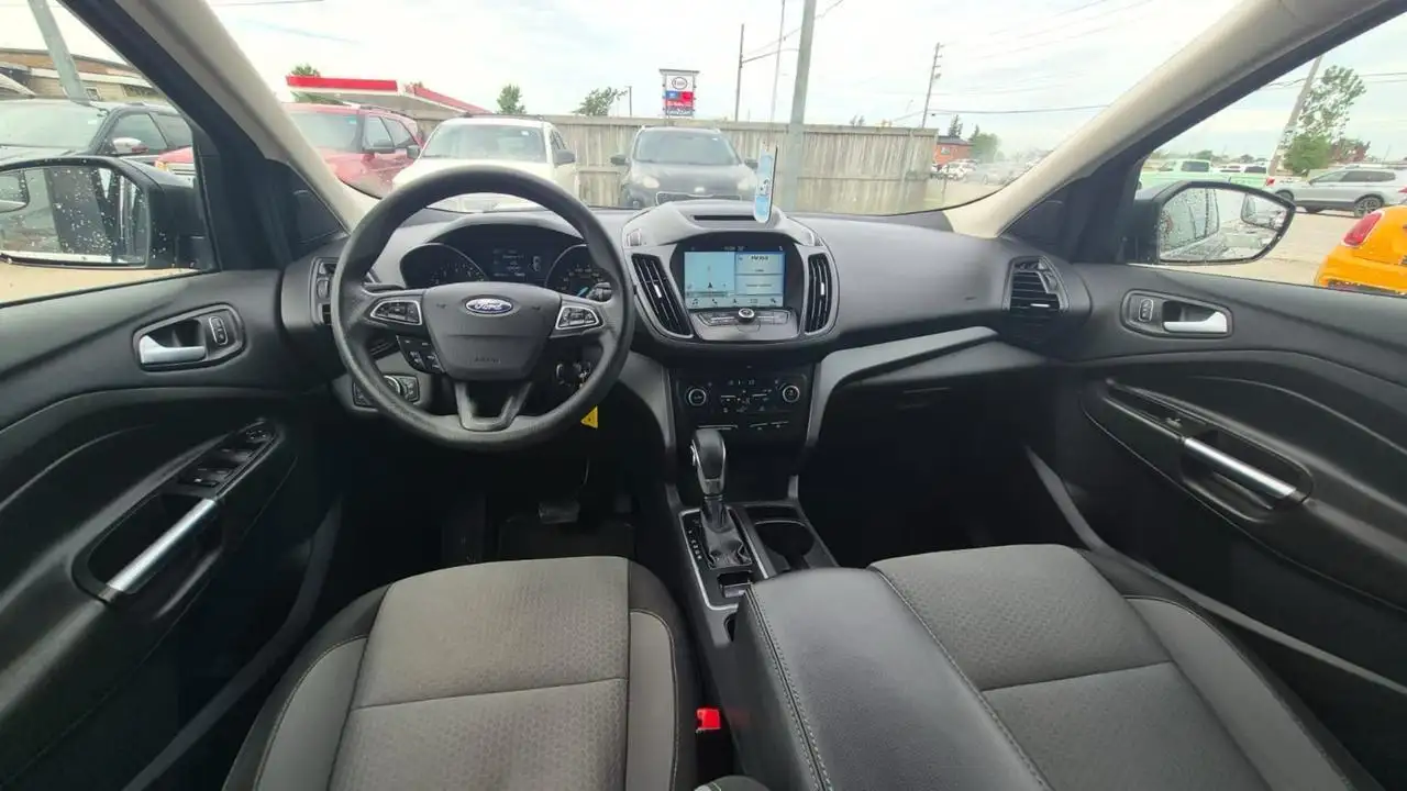 Ford Escape снимка Ford Escape