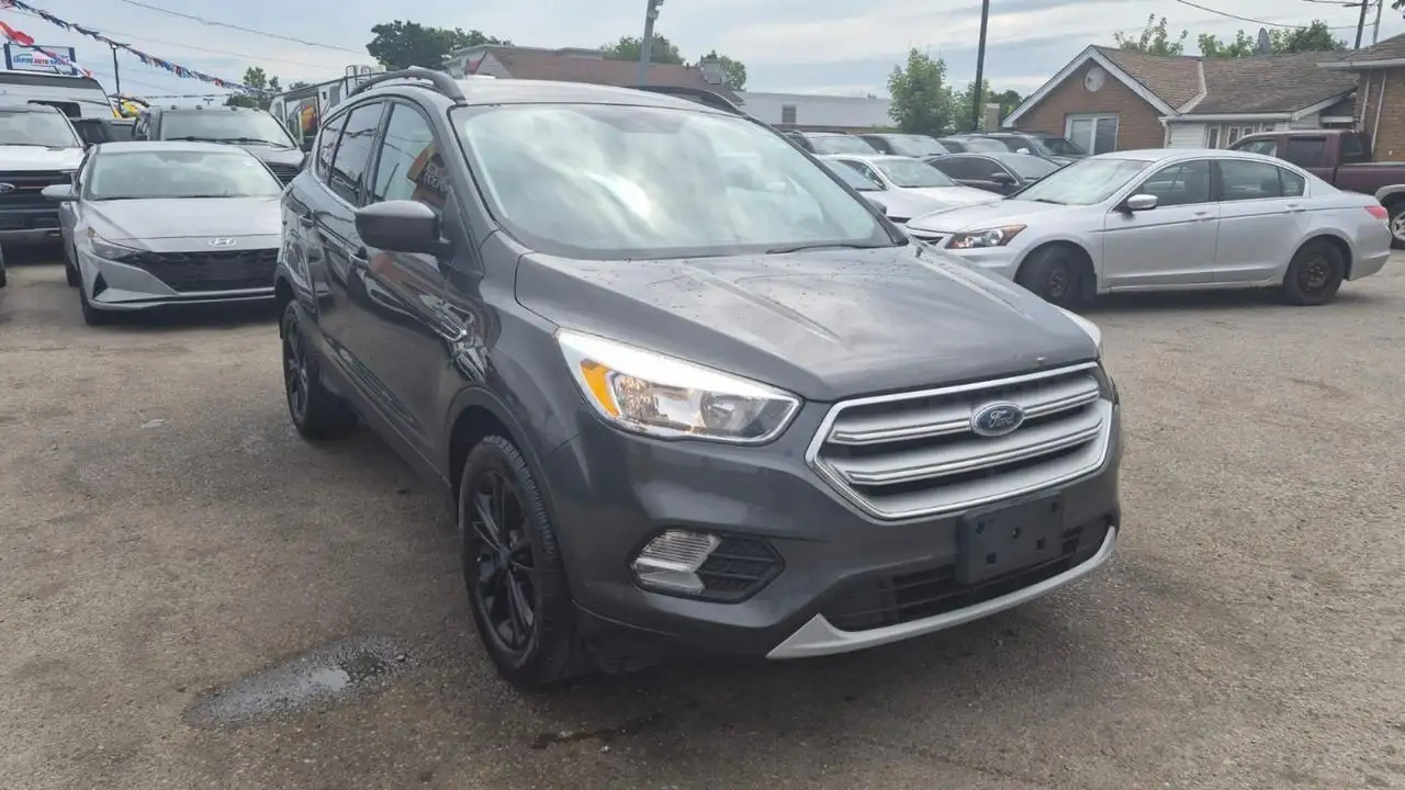 Ford Escape снимка Ford Escape