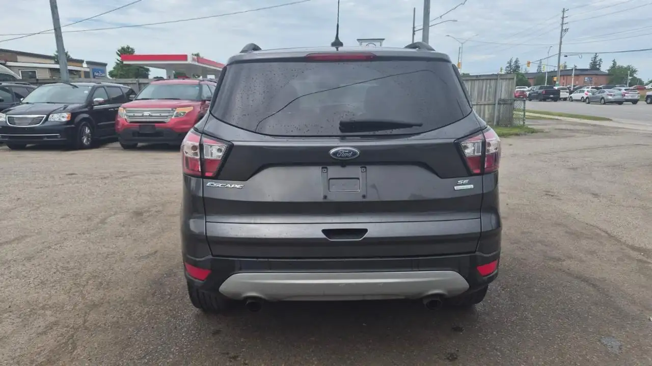 Ford Escape снимка Ford Escape
