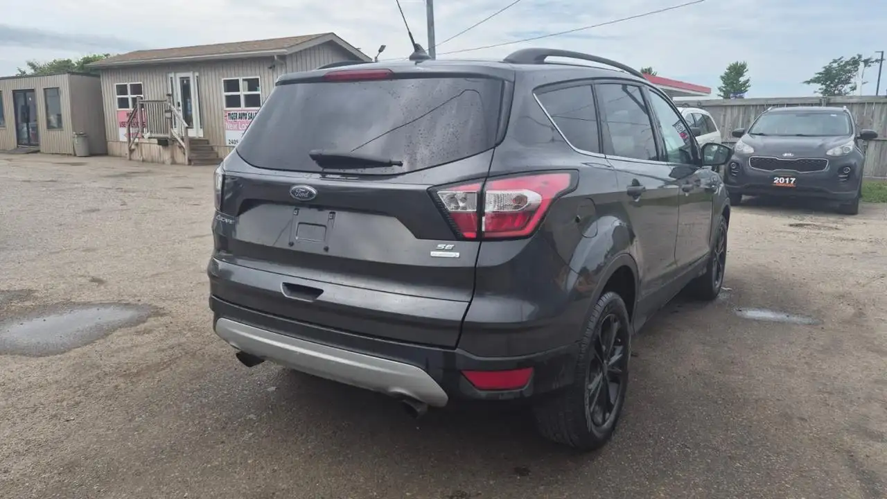 Ford Escape снимка Ford Escape