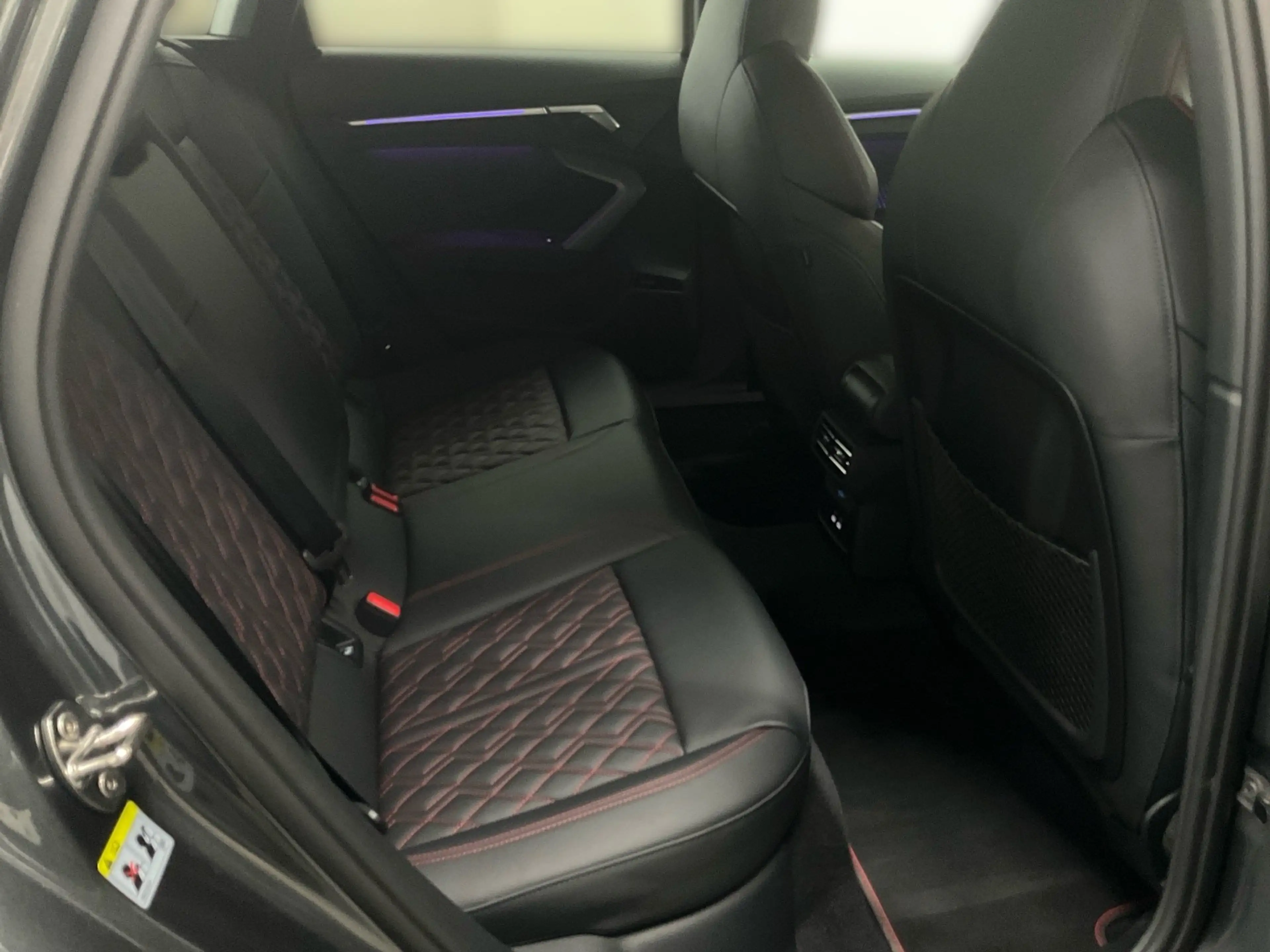 Audi S3 Sportback BLACK 333PS S-TRONIC QUATTRO ACC.KAMERA. — photo 10