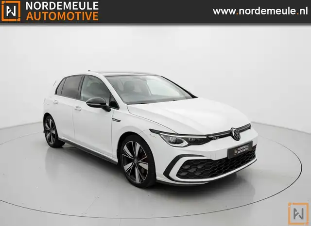 Volkswagen Golf GTD 2.0 TDI GTD. PANO, CARPLAY, ACC.