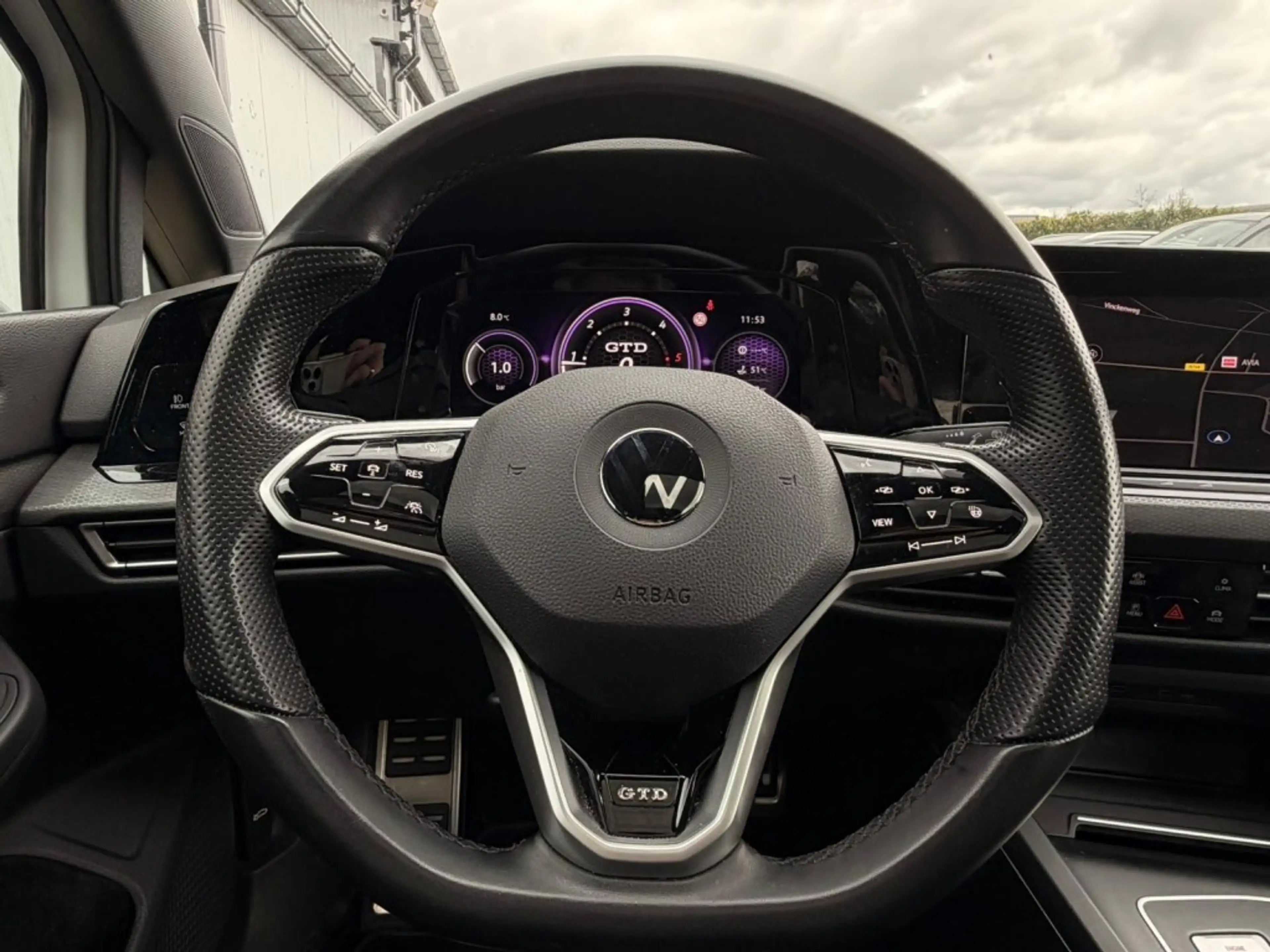 Volkswagen Golf GTD 2.0 TDI GTD. PANO, CARPLAY, ACC. — photo 13