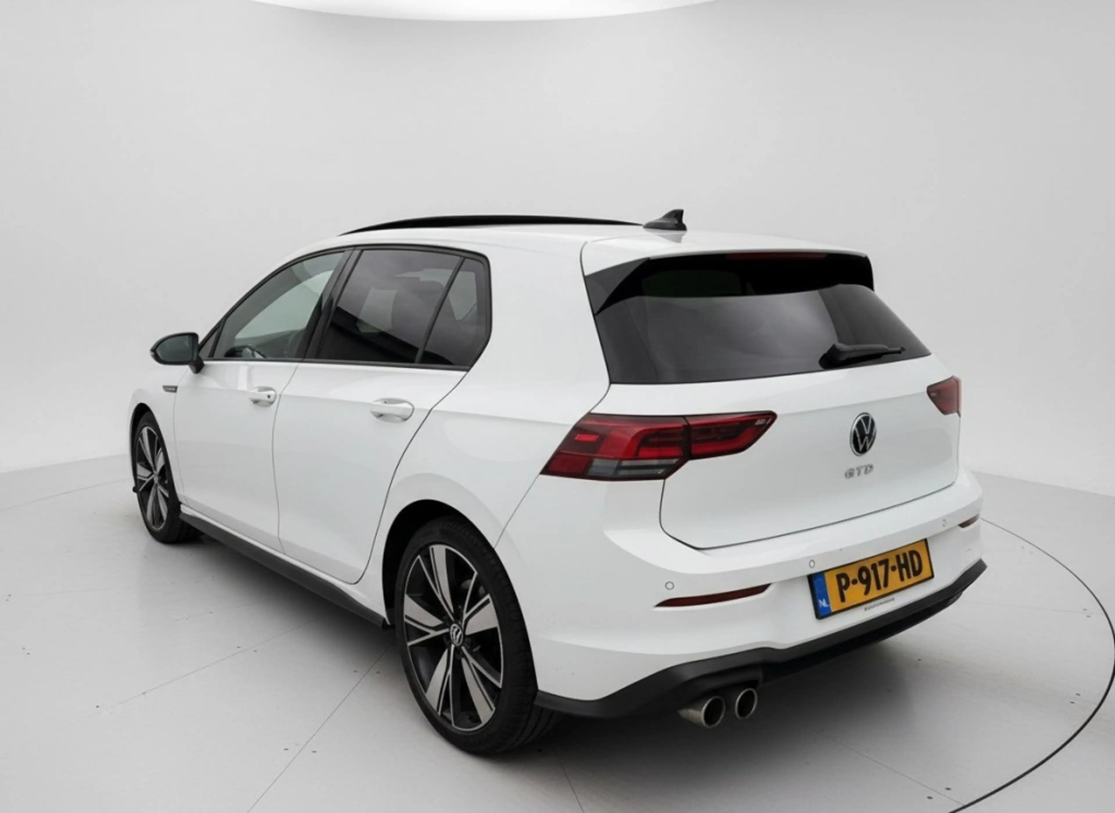 Volkswagen Golf GTD 2.0 TDI GTD. PANO, CARPLAY, ACC. — photo 6