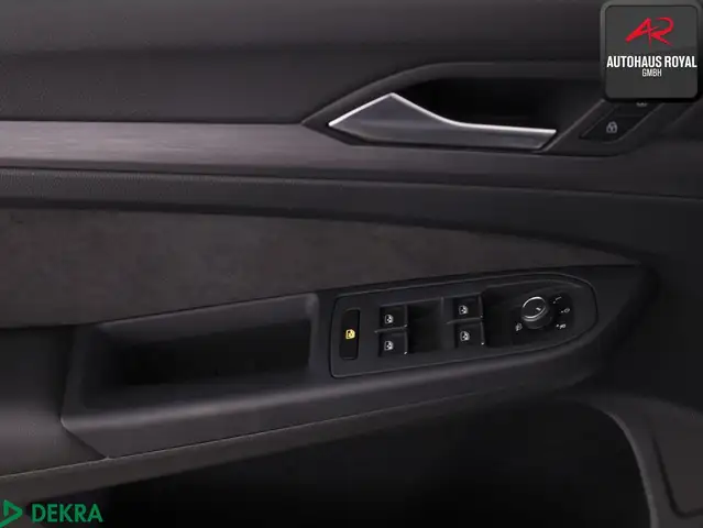 Volkswagen Golf view 14
