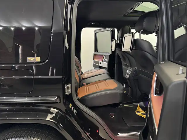 Mercedes-Benz G-Class view 23