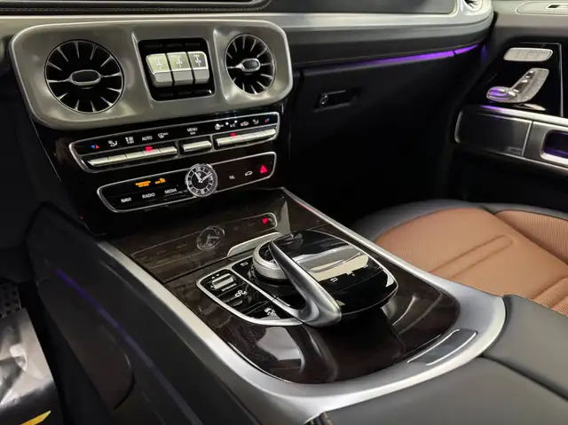 Mercedes-Benz G-Class view 28